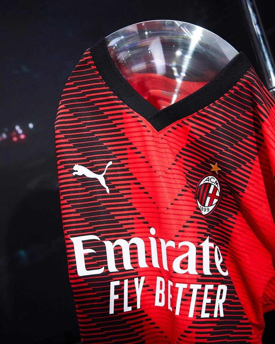 半场：米兰1-2都灵，拉比奥世界波，托莫里送点，莱奥伤退