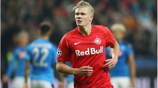 慕尼黑1860主席曾抱怨海纳未认出自己，拜仁球迷拉横幅回怼