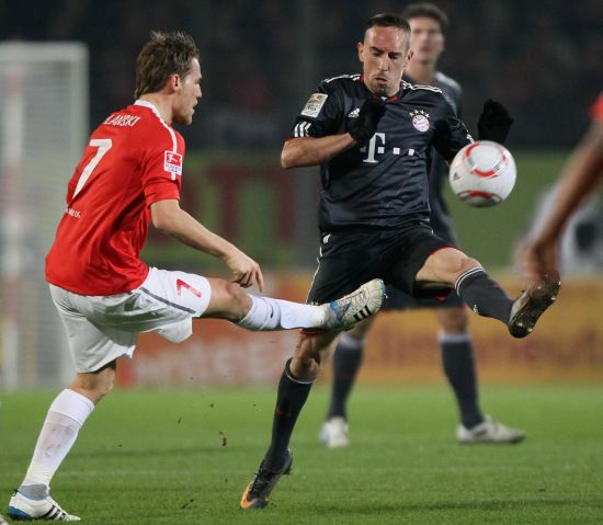 近10年欧冠场均进球榜：哈兰德1.02球第1，C罗第2，梅西第4（欧冠近十年场均进球榜：哈兰德1.02球居首，C罗第二，梅西第四）