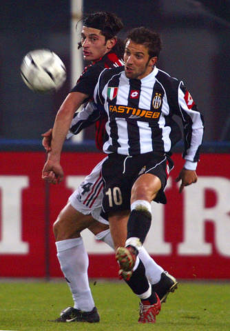 非洲杯半场：马赫雷斯破门，阿尔及利亚1-0十人苏丹（非洲杯半场战报：马赫雷斯建功，阿尔及利亚1-0领先十人苏丹）