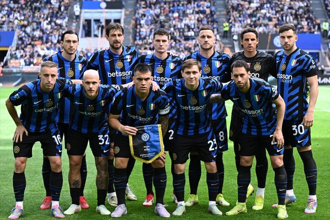 贝蒂斯迎战巴塞罗那：西甲第15轮焦点战一触即发！（西甲第15轮重头戏：贝蒂斯对阵巴塞罗那，开战在即！）