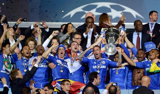 这脚传球太精准了