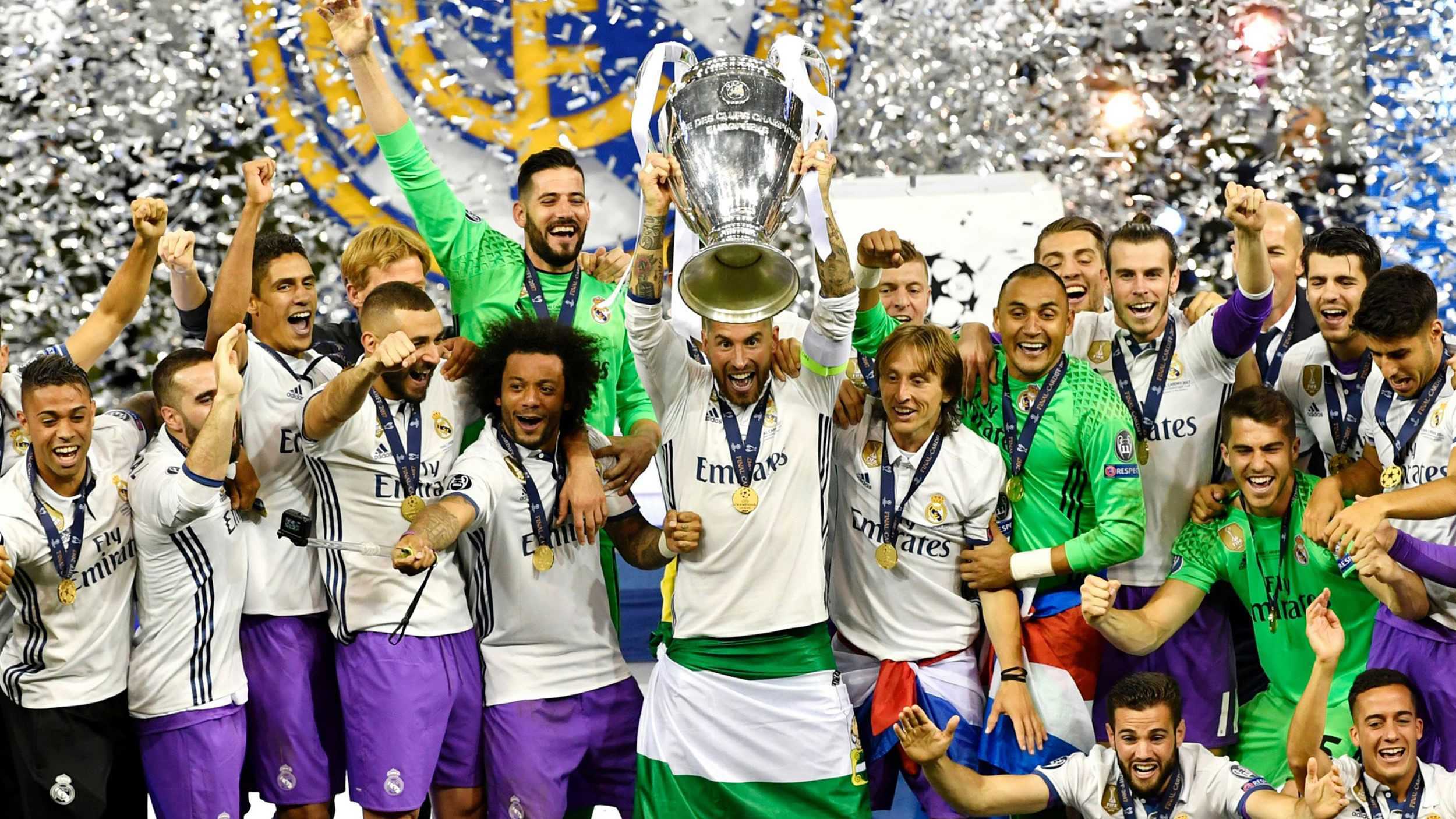 瓜帅：我们要拿98分才能英超夺冠；与摄影师冲突后马上道歉了（瓜迪奥拉：英超夺冠或需98分；与摄影师发生冲突后已迅速致歉）