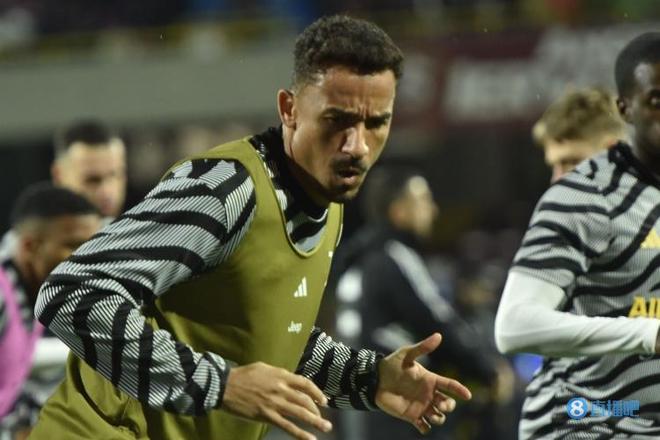 科索沃至少确保附加赛资格，末轮需赢瑞士6球才能直通世界杯（科索沃锁定最低附加赛资格，末战须净胜瑞士6球方可直通世界杯）