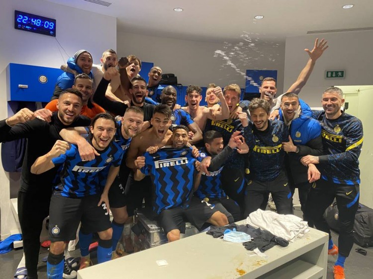 首发出战圣保利！诺伊尔追平伊梅尔并列德甲门将出场榜次席